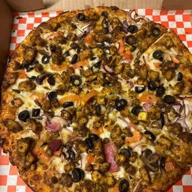 Mighty Munch Chicken Curry Pizza.